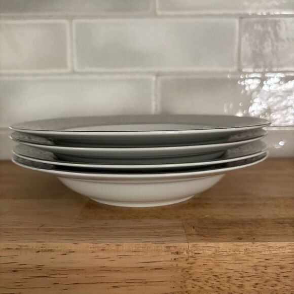 Mikasa Parchment Soup Bowl Set of 4 Fine China Serving Pieces L3438 - Picture 2 of 7